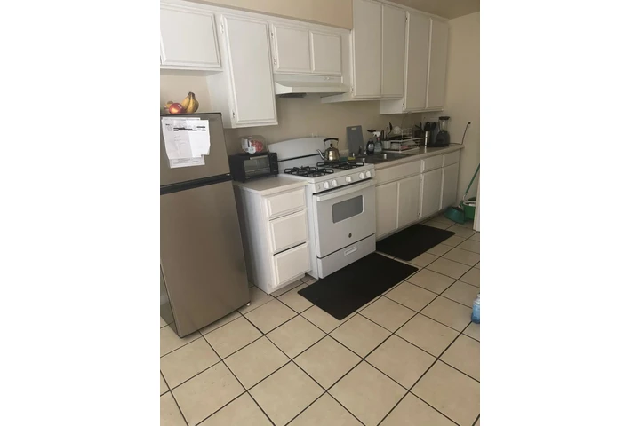 $650 : Sala para renta image 3