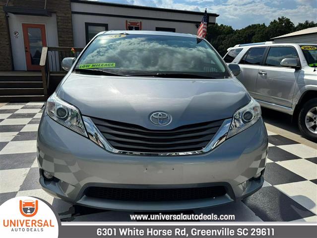 $17500 : 2011 TOYOTA SIENNA image 7