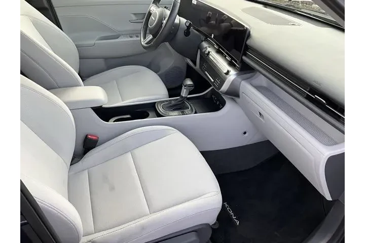 $21992 : Hyundai KONA 2025 AWD SEL 4d image 8