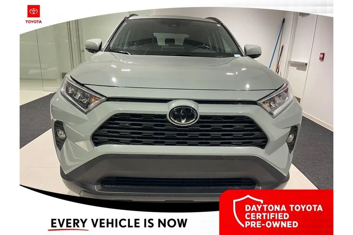 $30000 : Toyota RAV4 2021 XLE Premium image 2
