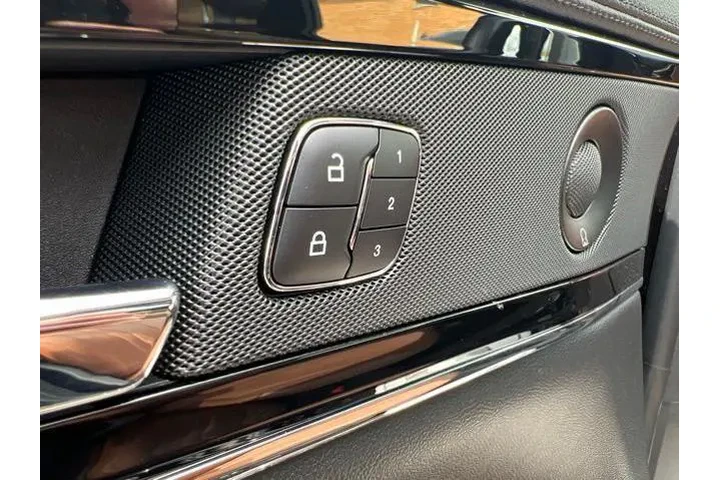 $39995 : Lincoln Nautilus 2023 AWD Re image 8