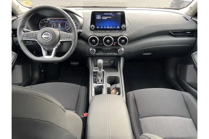 $16224 : Nissan Sentra 2025 SV 4dr Se image 10