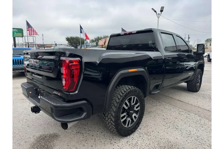 2022 GMC Sierra 2500HD AT4 Cr image 6