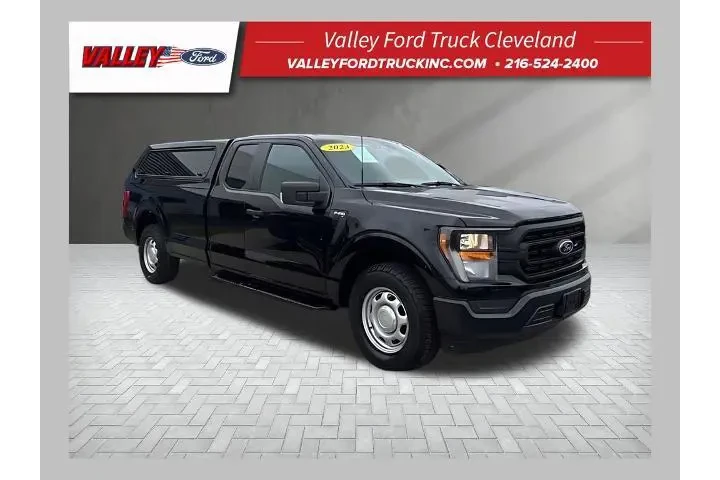 $31900 : Ford F-150 2023 4x2 XL 4dr S image 1
