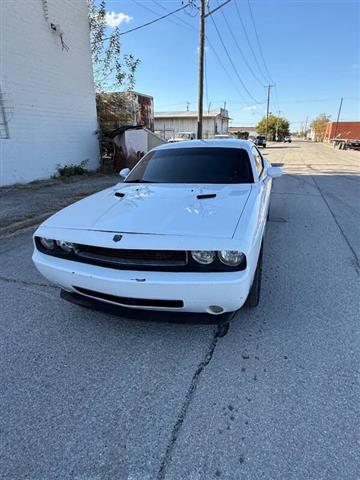 $13995 : 2010 Challenger R/T image 4