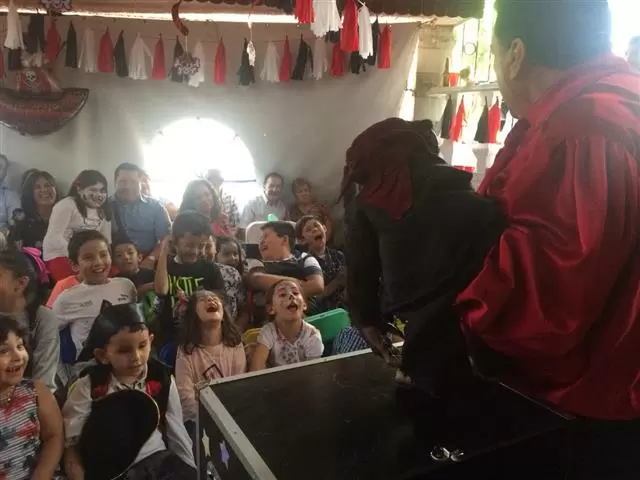 El Mejor y Más Divertido Show image 2