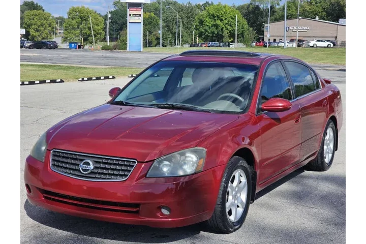 $3500 : 2006 Altima 2.5 S image 4