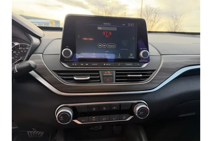 $22000 : Nissan Altima 2025 2.5 SV 4d image 8