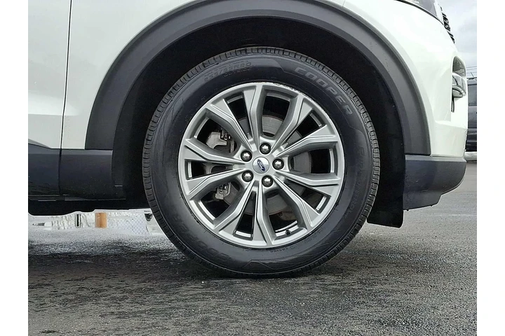 $32500 : Ford Explorer 2023 AWD XLT 4 image 8