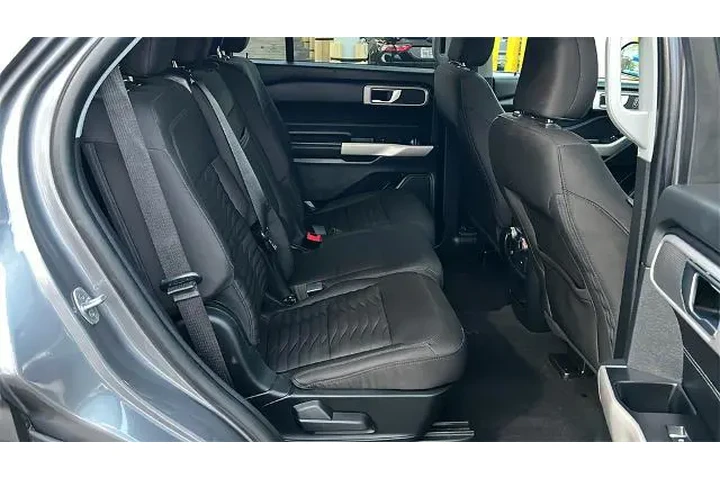 $25788 : Ford Explorer 2021 XLT 4dr S image 8