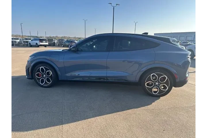 $38991 : Ford Mustang Mach-E 2023 AWD image 2