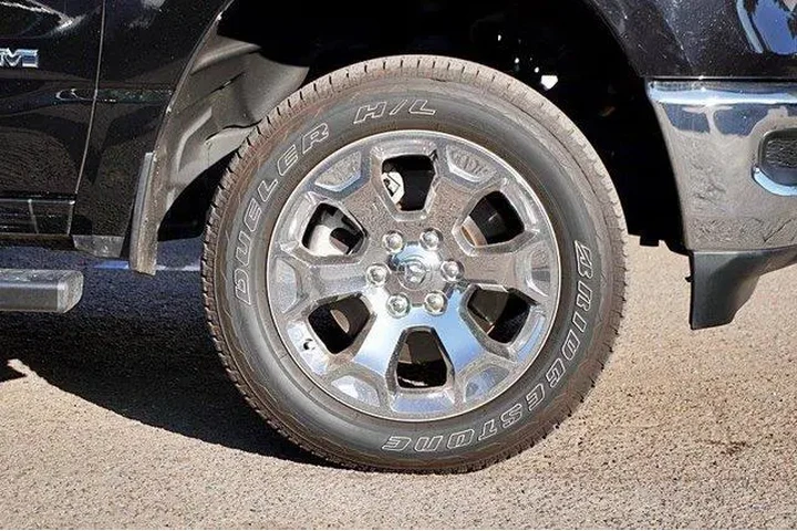 $38229 : Ram 1500 2024 4x4 Big Horn 4 image 8