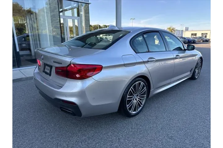 $36675 : BMW 5 Series 2019 AWD M550i image 4