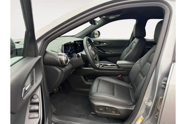 $26000 : Chevrolet Equinox 2025 LT 4d image 2