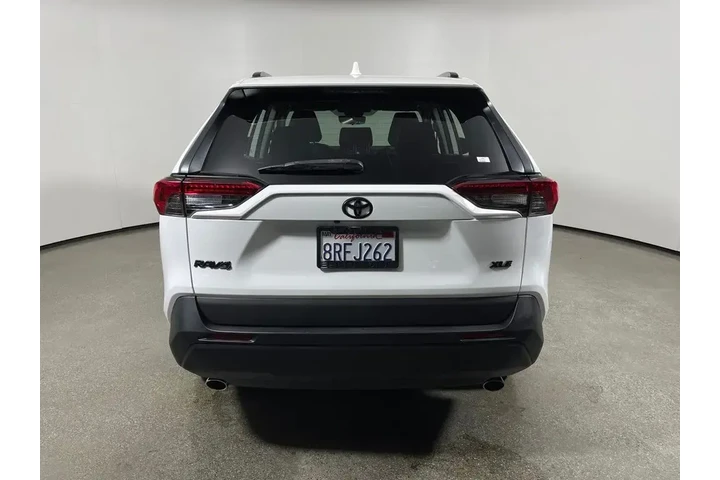 $21998 : Toyota RAV4 2020 XLE 4dr SUV image 4