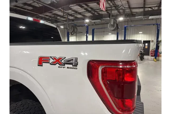 $29655 : Ford F-150 2021 4x4 XLT 4dr image 5