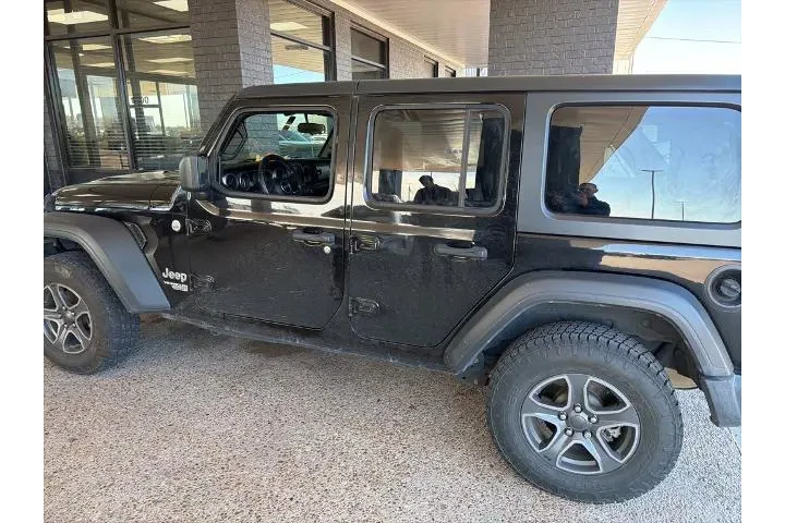 $20655 : Jeep Wrangler Unlimited 2018 image 2