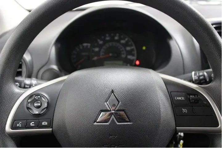 $13908 : Mitsubishi Mirage 2024 ES 4d image 10