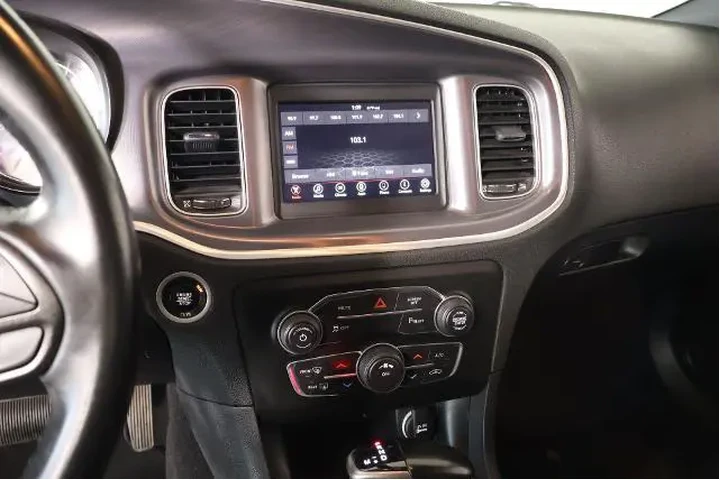$20335 : Dodge Charger 2020 SXT 4dr S image 5