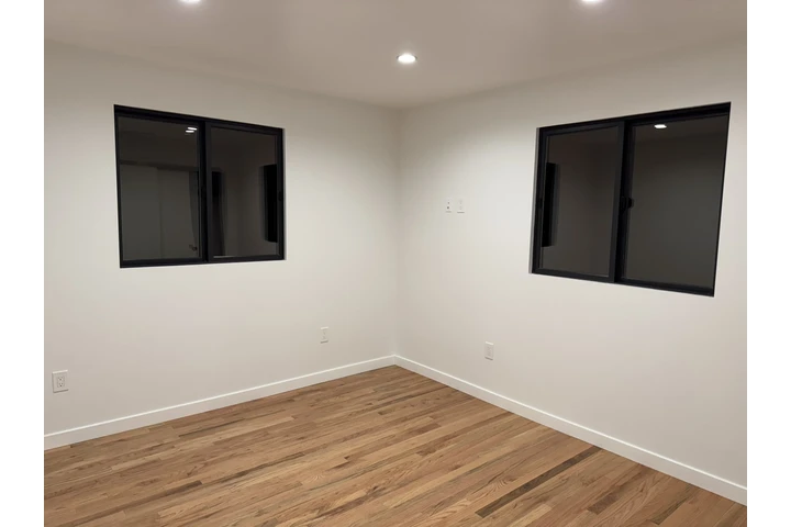 $1000 : SE RENTA CUARTOS image 4