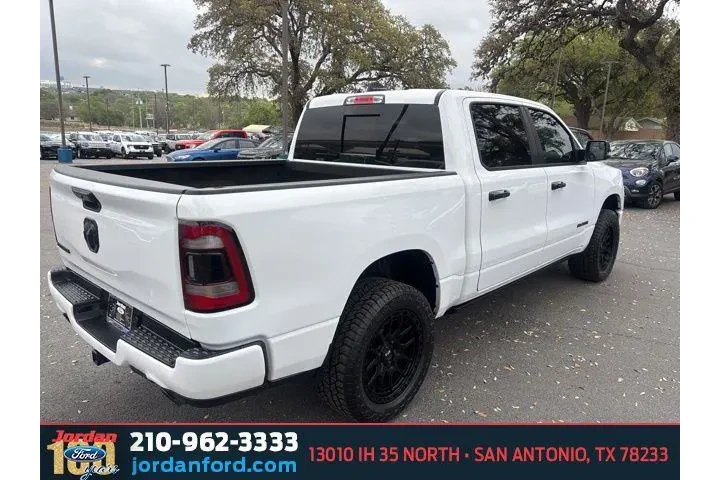 $38956 : Ram 1500 2023 4x2 Laramie 4d image 6