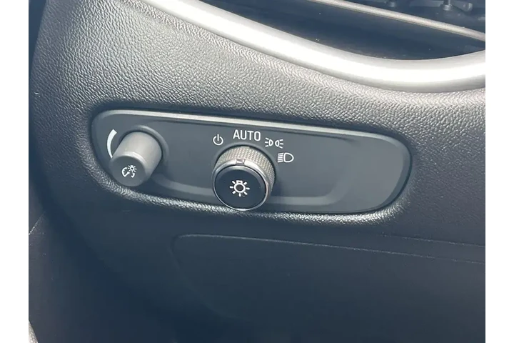 $21459 : Chevrolet Malibu 2024 LT 4dr image 9