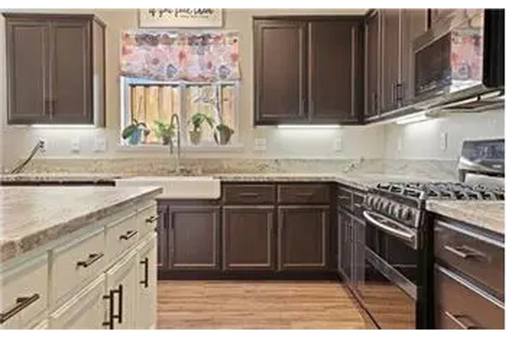 $3600 : Rental property with 4 bedro image 6