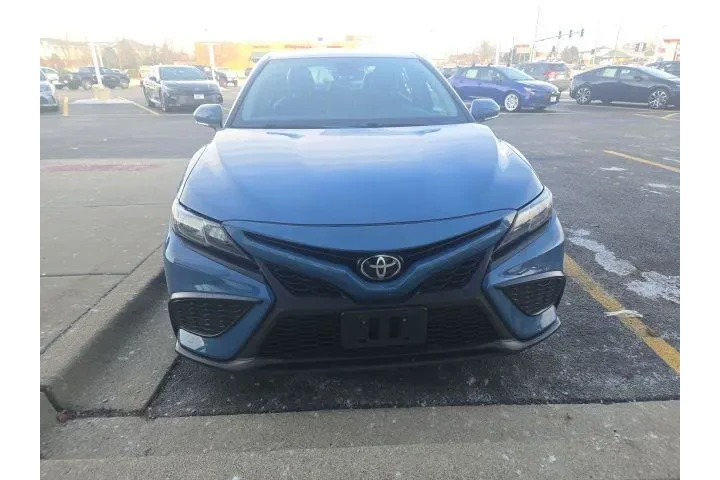 $23491 : Toyota Camry 2024 SE 4dr Sed image 2