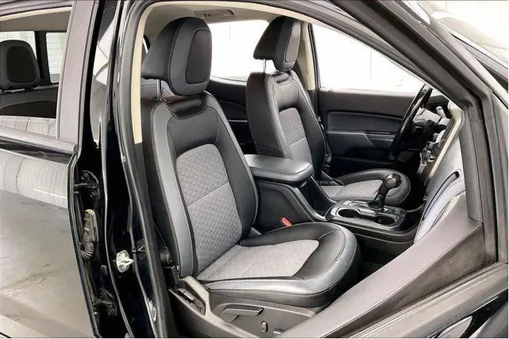 $27490 : Chevrolet Colorado 2017 4x4 image 7