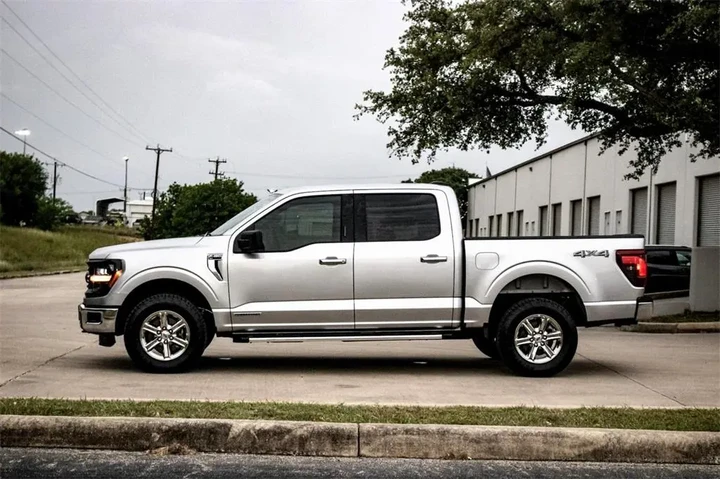 $39996 : Ford F-150 2024 4x4 XLT 4dr image 8