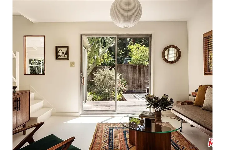 $1256 : BUILDING SMILES & COMFORT image 7