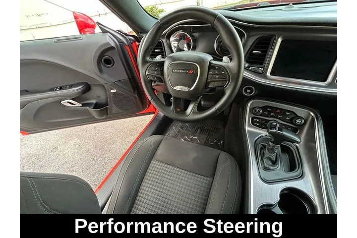 $16000 : Dodge Challenger 2018 SXT 2d image 10