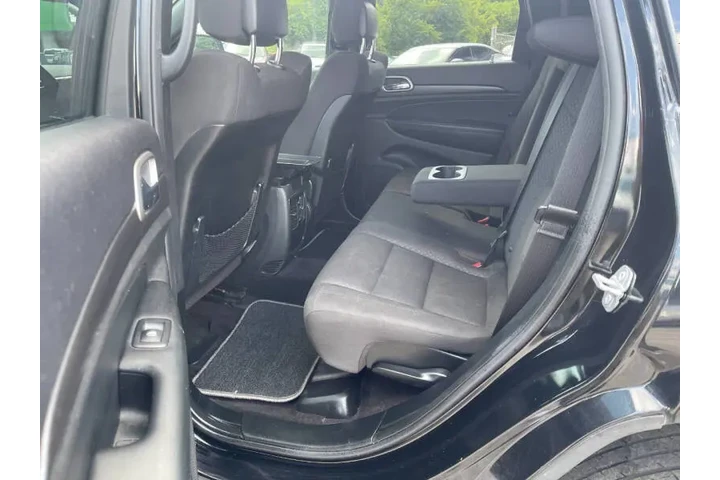 $10900 : 2018 Grand Cherokee Laredo E image 6