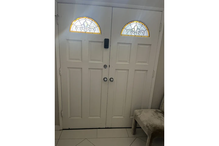 $1200 : Cuarto en renta image 2