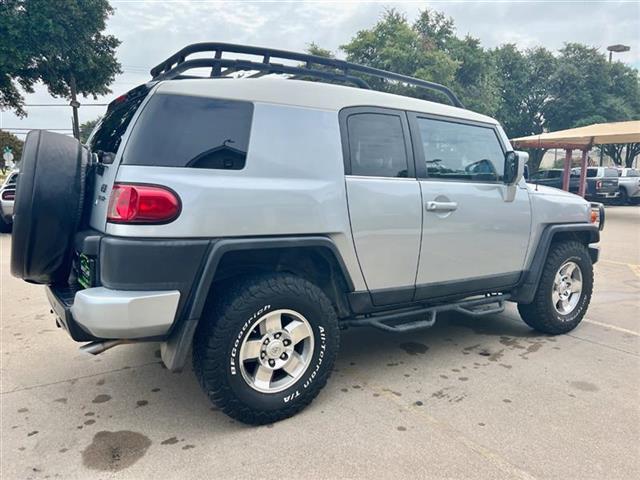 $14950 : 2008 TOYOTA FJ CRUISER image 7