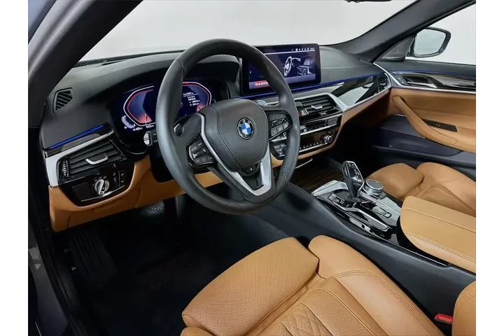 $38000 : BMW 5 Series 2023 AWD 530i x image 9