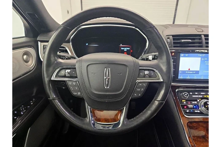 $31998 : Lincoln Continental 2020 Res image 10