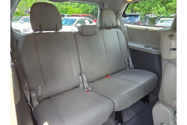 $19442 : Toyota Sienna 2015 XLE 7-Pas image 6