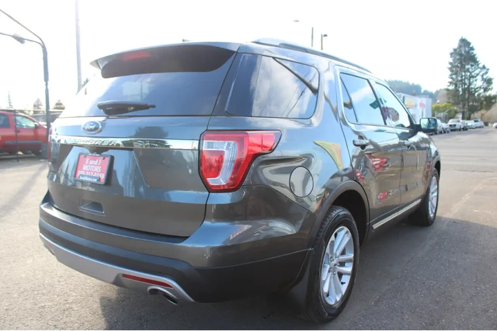 $10995 : 2016 Explorer FWD 4dr XLT image 7