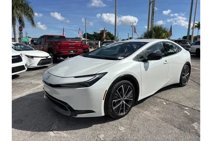 $26988 : Toyota Prius 2025 image 7