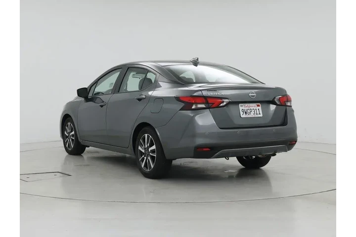 $20998 : Nissan Versa 2025 SV 4dr Sed image 2