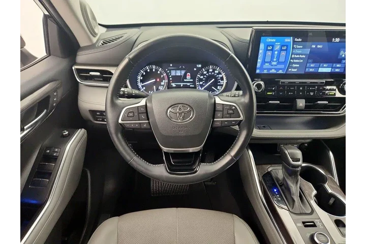 $25998 : Toyota Highlander 2022 AWD L image 10