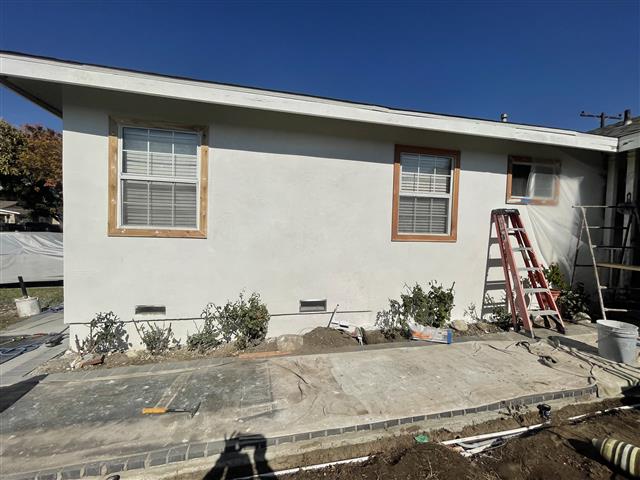 Stucco repair - re- stucco image 4