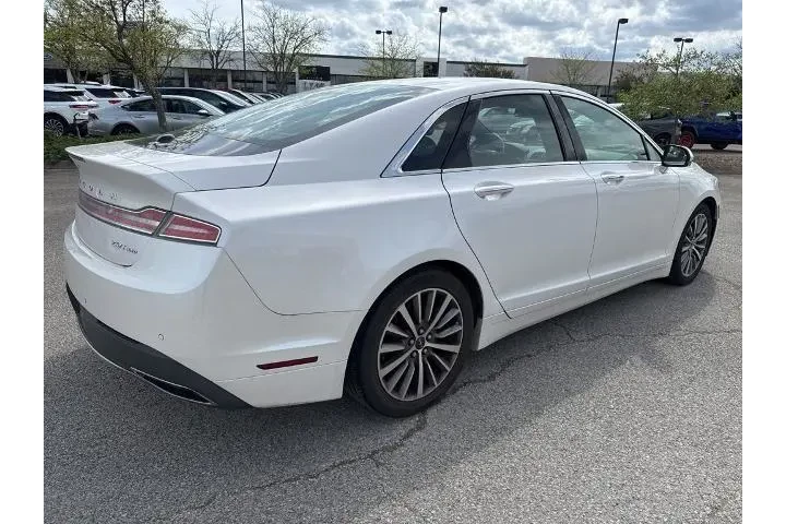 $18000 : Lincoln MKZ 2019 AWD Reserve image 8