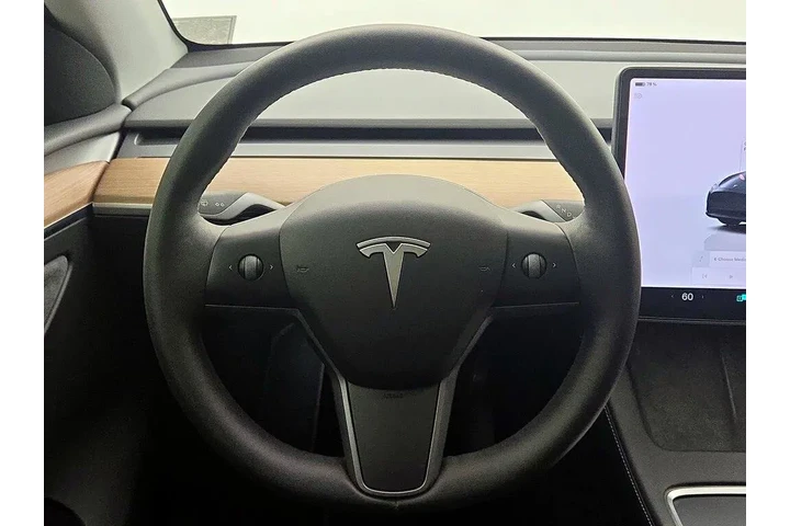 $30998 : Tesla Model Y 2023 AWD Long image 10