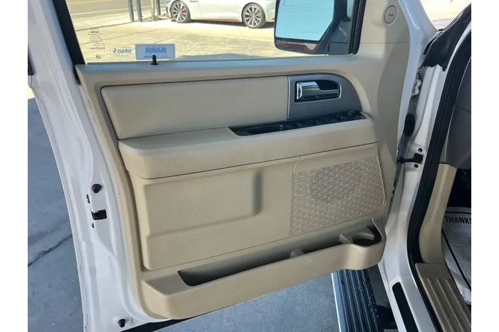 2016 Expedition Limited 4WD image 10