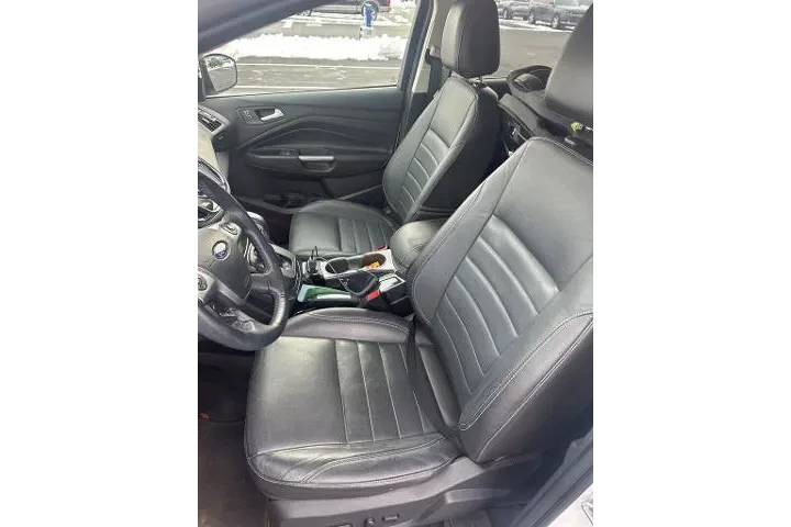 $10915 : Ford Escape 2014 AWD Titaniu image 4