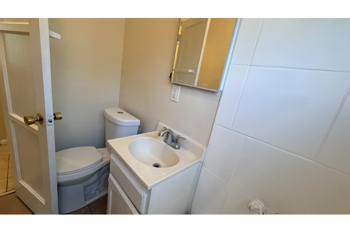 $1850 : Apartamento en South Gate image 7