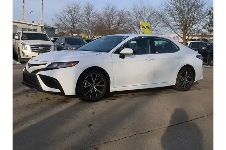 $22977 : Toyota Camry 2024 SE 4dr Sed image 5
