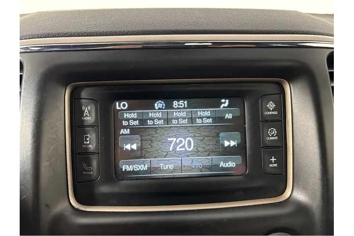 $15000 : 2017 Grand Cherokee Laredo image 6
